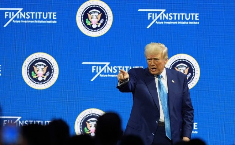 Juiz dos EUA proíbe governo Trump de revogar vistos de estudantes internacionais