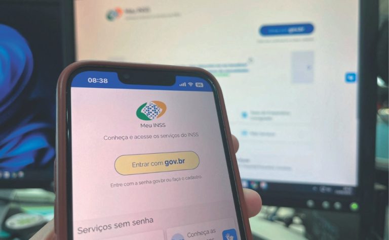 Selfie de redes sociais são usadas para fraudes contra aposentados