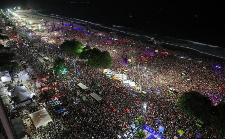 Show de Lady Gaga foi o maior de Copacabana? Veja lista dos maiores públicos