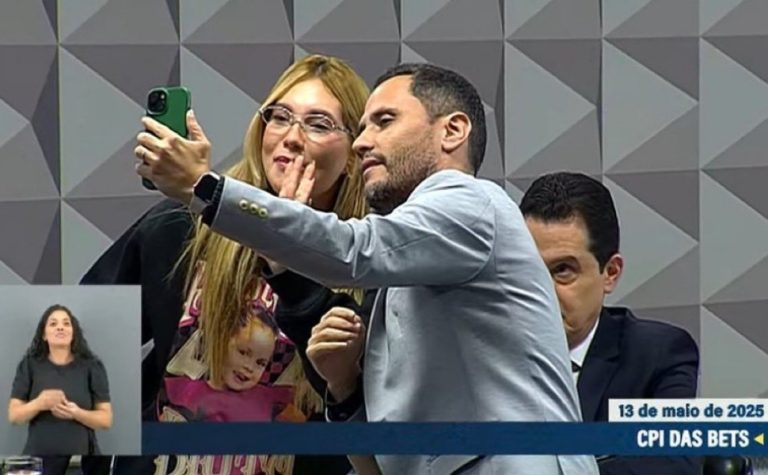 Virginia atende a pedido e grava vídeo para esposa de senador durante CPI das Bets