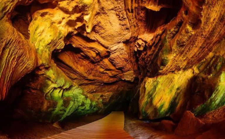 Você teria coragem? Gruta do Limoeiro, em Castelo, revela segredos da pré-história