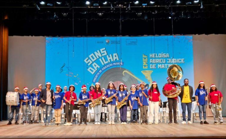 300 alunos de escolas públicas se apresentam em festival de música