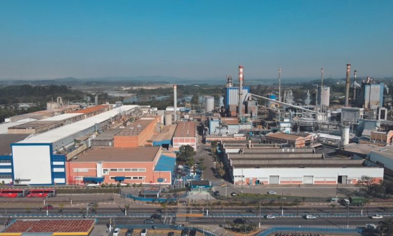 Suzano mais forte para novos projetos com aquisição bilionária