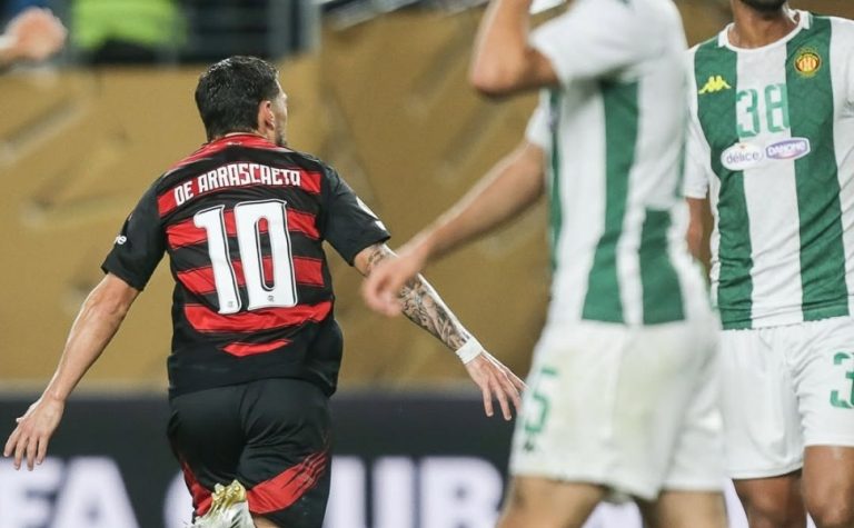 Arrascaeta decide e Flamengo estreia com vitória na Copa do Mundo de Clubes