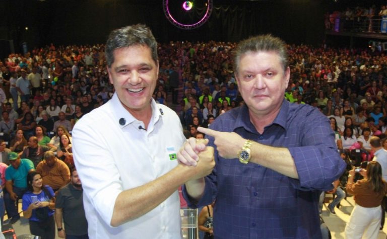 Ato em apoio a Ricardo Ferraço reúne 6 mil pessoas em Cariacica
