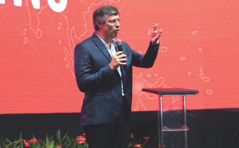 Banqueiro planeja terminal portuário e usina no Espírito Santo