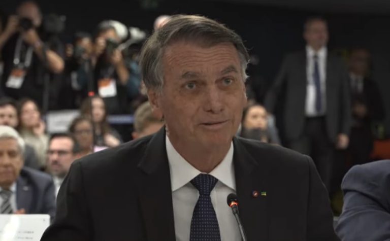 Moraes inicia interrogatório de Bolsonaro na ação da trama golpista. Assista