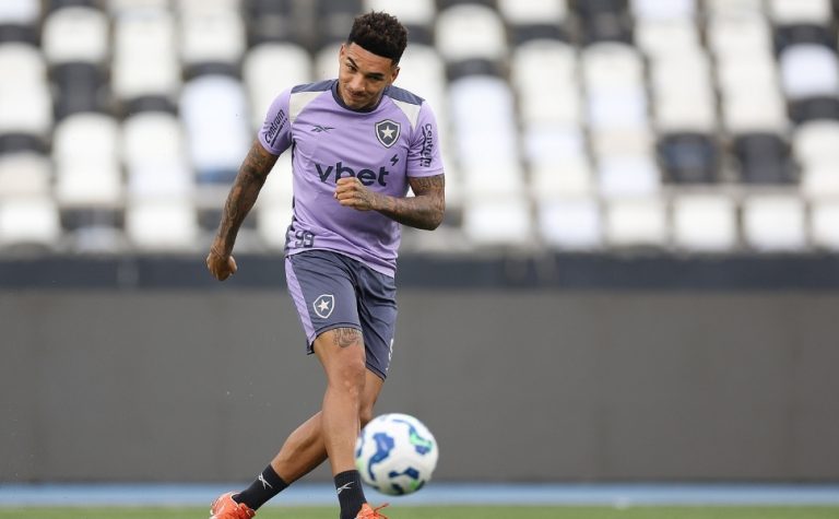 Botafogo faz “jogo de despedida” antes de viajar para o Super Mundial de Clubes