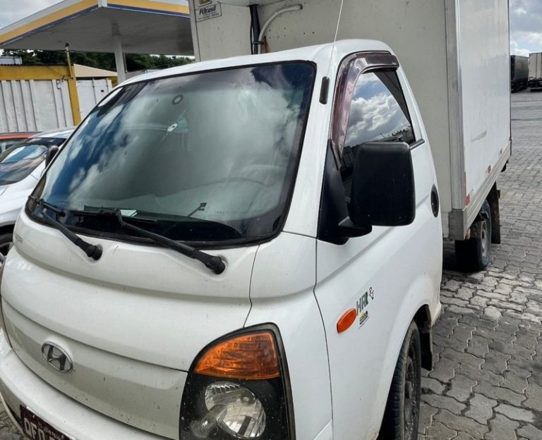 Caminhoneiro e esposa passam por momentos de terror na BR-101, em Jaboatão