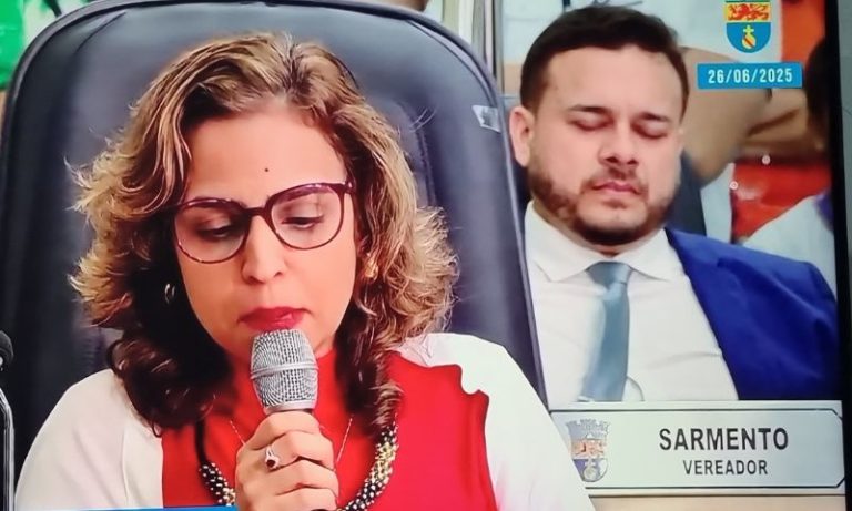Com gritos e blindagem, Câmara de Olinda arquiva impeachment da prefeita Mirella