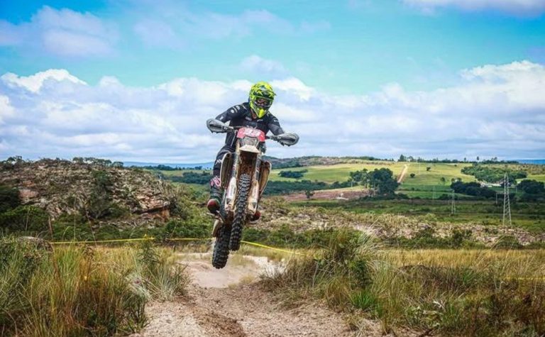 Conheça o capixaba que pode ser o 1º brasileiro campeão mundial de Enduro