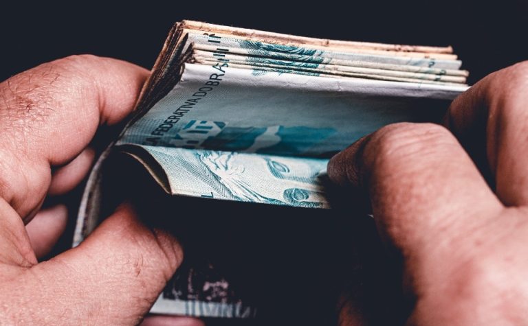 Consignado CLT x INSS: entenda as diferenças entre os dois tipos de empréstimo