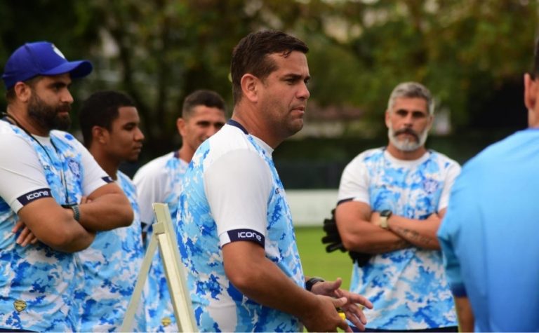 Copa Espírito Santo: choque dos líderes Porto e Vitória no Kleber Andrade