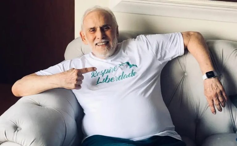 Corpo de Francisco Cuoco é velado com presença de fãs em São Paulo