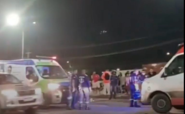 Duas pessoas morrem em grave acidente entre carro e moto na Serra