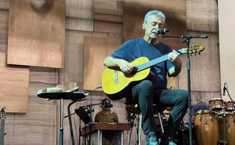 Entenda a hidrocefalia normobárica, causa da cirurgia de Chico Buarque