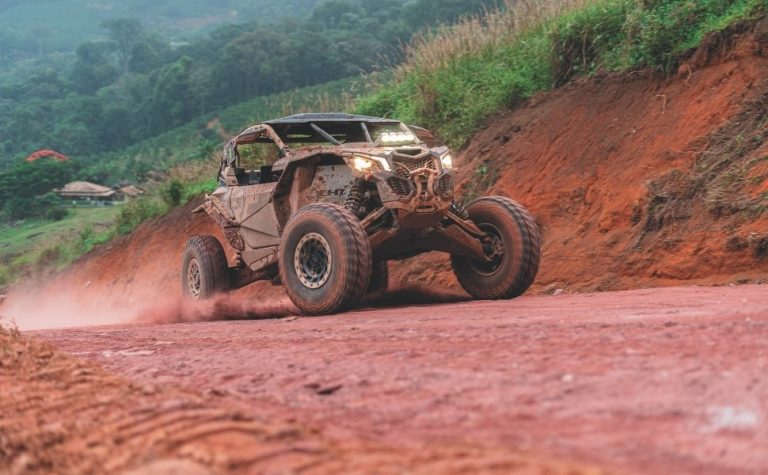 Evento inédito no ES testa limites de pilotos off-road
