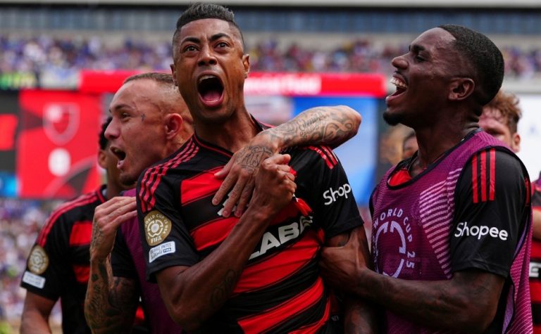 Flamengo vira contra o Chelsea em nova vitória de brasileiro sobre europeu
