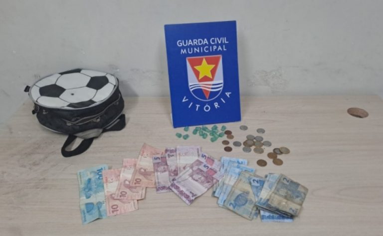 Homem que fugiu da prisão é flagrado vendendo drogas na Praia do Canto