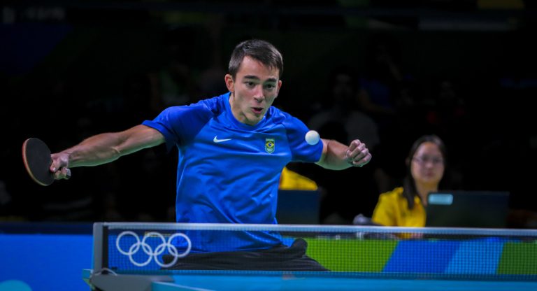 Hugo Calderano comemora aniversário com vaga em final de torneio na Eslovênia