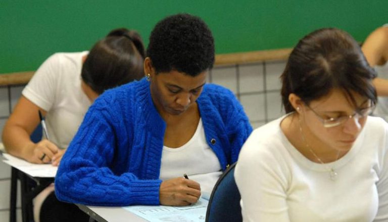 Inscrições para concorrer às bolsas do Prouni começam nesta segunda