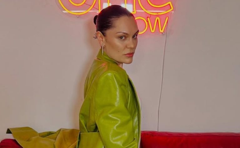 Jessie J revela que está com câncer de mama: ‘é uma droga’