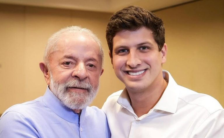 João Campos assume PSB com missão de fortalecer partido e garantir Alckmin com Lula