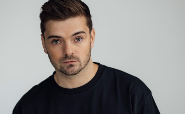 Martin Garrix confirma turnê no ES e promete eletrizar Guarapari em janeiro