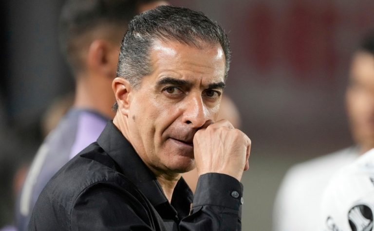 ‘Matamos o PSG com o mesmo veneno deles’, diz técnico do Botafogo