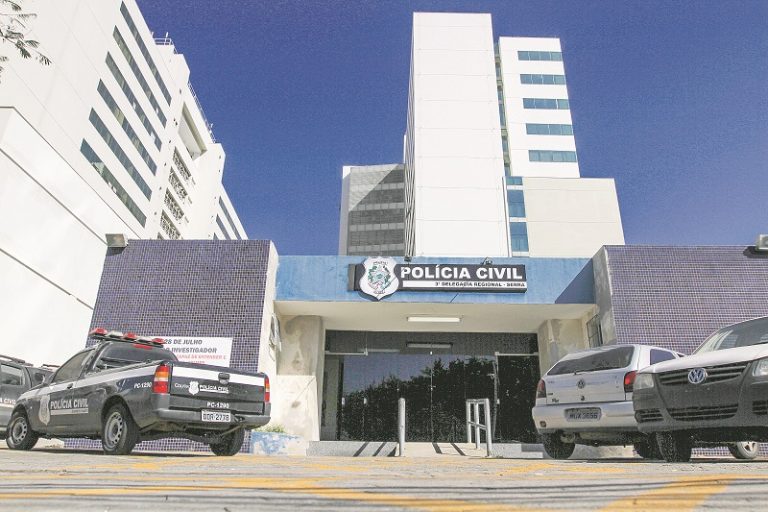 Médico é preso suspeito de agredir a mulher por 3 dias na Serra