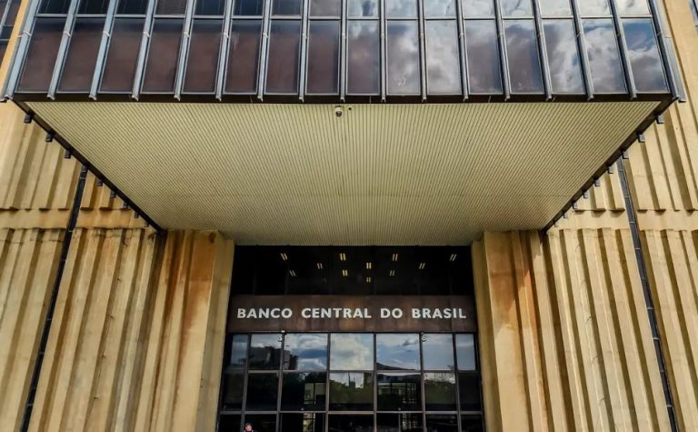 Banco Central estuda alternativa à poupança para financiar casa própria