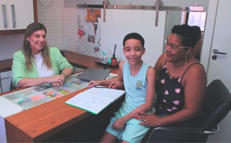 “Meu filho se comunicava por mímica”, diz mãe de criança autista
