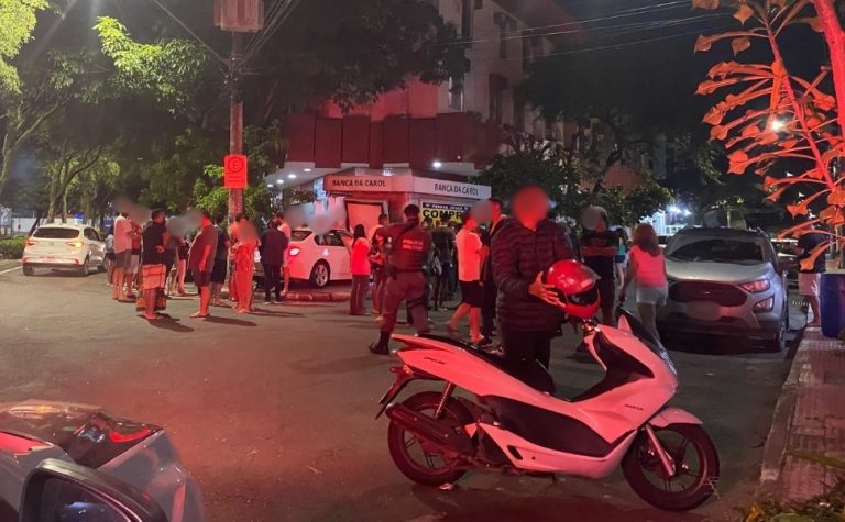 Motorista com CNH vencida causa dois acidentes seguidos em Vitória e tenta fugir