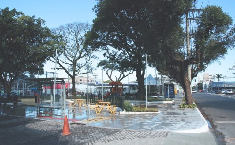 Nova Praça de Jucutuquara é entregue em Vitória