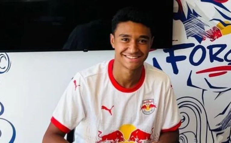Pedro Severino teve crânio reconstruído por impressora 3D e já bate bola em terapia