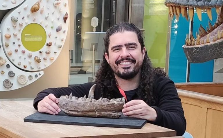 Quem é Pirula, biólogo com 1 milhão de seguidores que sofreu AVC
