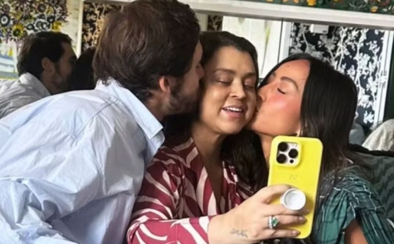Sabrina Sato e Nicolas Prattes visitam Preta Gil em Nova York