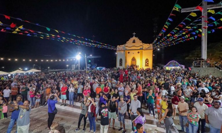 São João de Gravatá terá shows de Luan Santana, Wesley Safadão e Limão com Mel