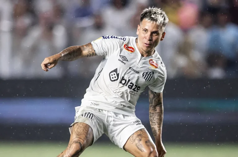 Soteldo pede para sair, e negociação entre Santos e Fluminense avança