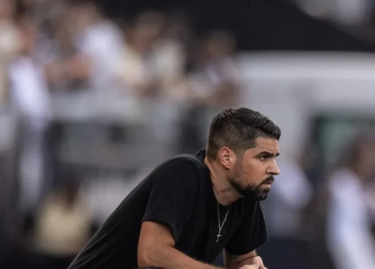 Sport anuncia saída de António Oliveira e comissão técnica