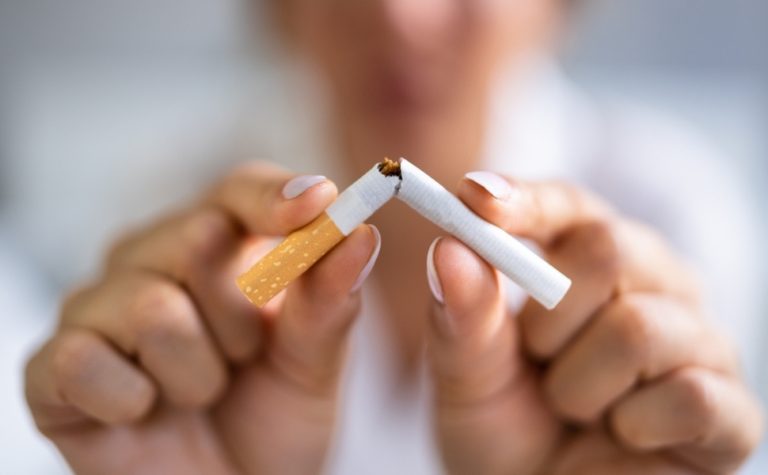 Uso de IA em programas para deixar de fumar tem taxa de sucesso de até 50%