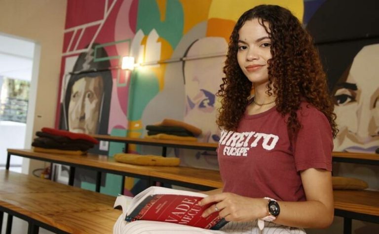 2.971 vagas para estudar com bolsa em faculdades. Saiba como se inscrever