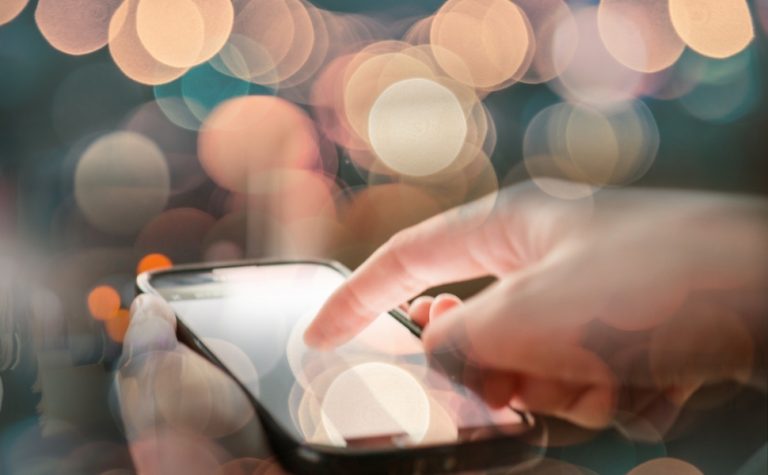 Brasil tem 2,1 milhões de golpes mesmo com queda de roubos de celulares