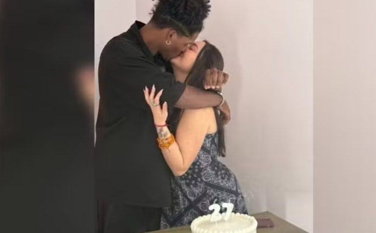 Casal que nasceu na mesma data morre em acidente no dia do aniversário em SC