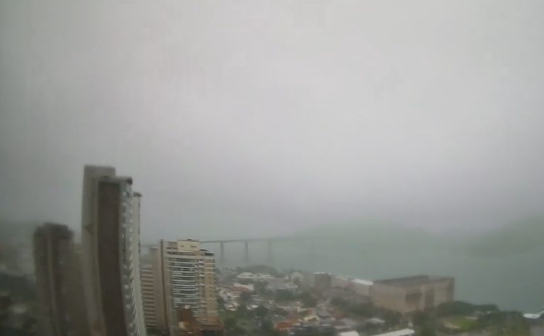 Chuva aumenta no ES e instituto faz novo alerta; veja lista de cidades em perigo