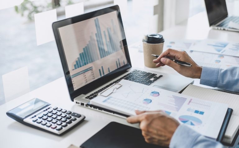 Com aposentadoria “mais distante”, planejamento financeiro se faz necessário