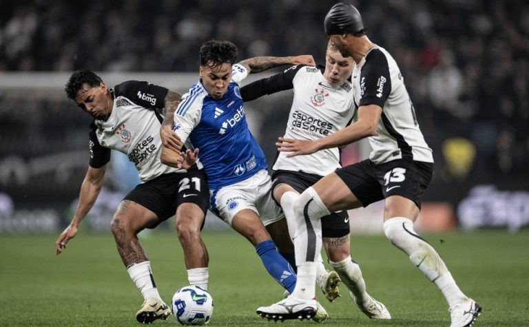 Corinthians segura o líder Cruzeiro, empata na Neo Química Arena e ameniza crise