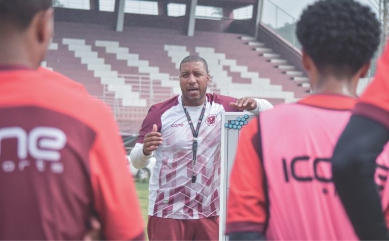 Desportiva estreia na Vitória Cup contra o Banfield