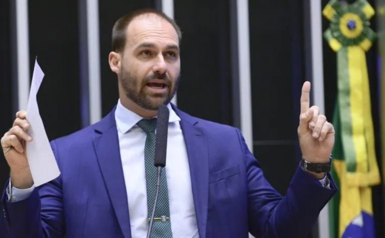 PT apresenta novo pedido de cassação de Eduardo Bolsonaro por atuação nos EUA