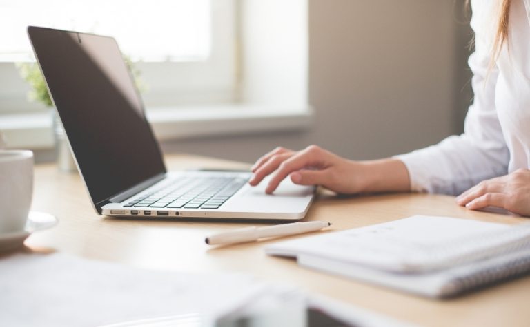 Entenda como está a regra para trabalho em feriados de 2025